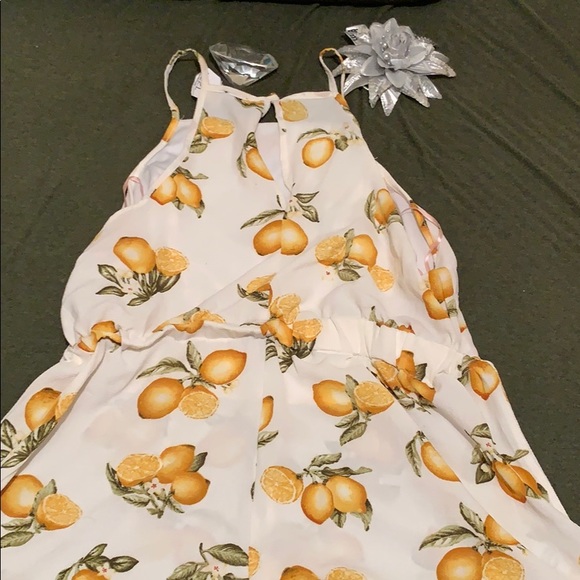 NWT Rue 21 Romper - Picture 3 of 4